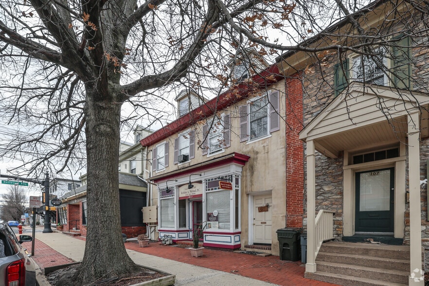105 E Maple Ave, Langhorne, PA for sale - Primary Photo - Image 1 of 1