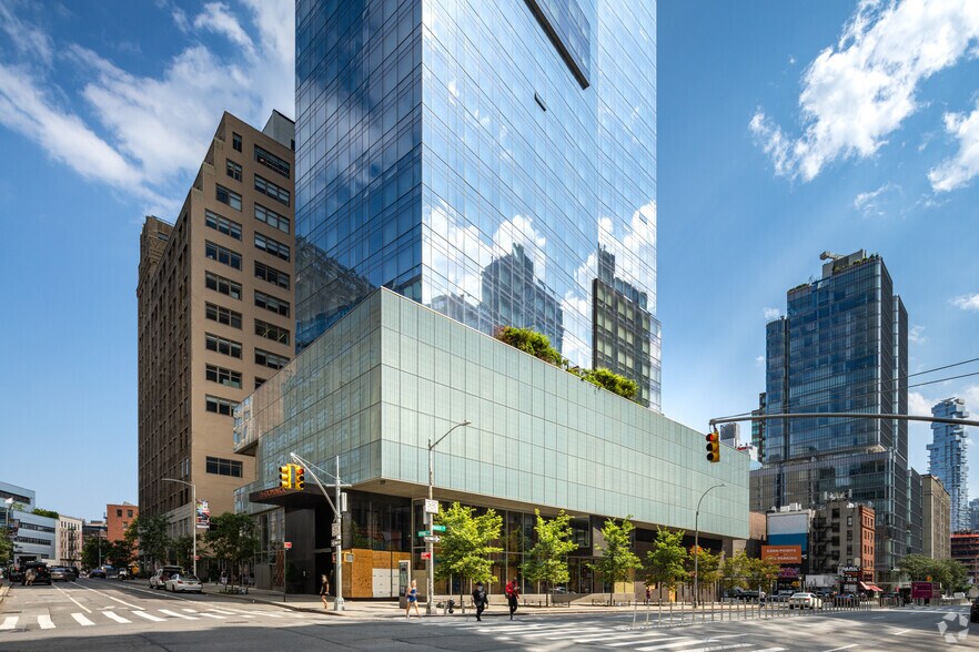 246 Spring St, New York, NY à louer - Photo du bâtiment - Image 2 de 9