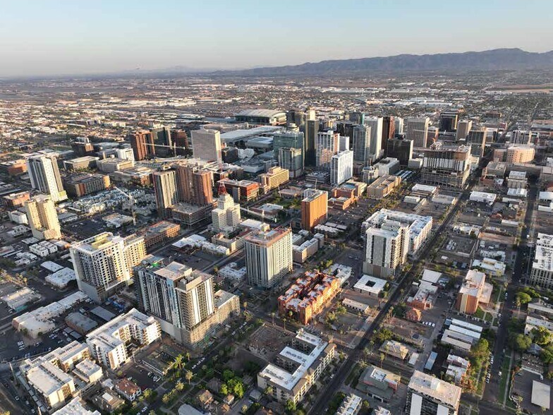 50 E Fillmore St, Phoenix, AZ à louer - Photo du bâtiment - Image 2 de 3