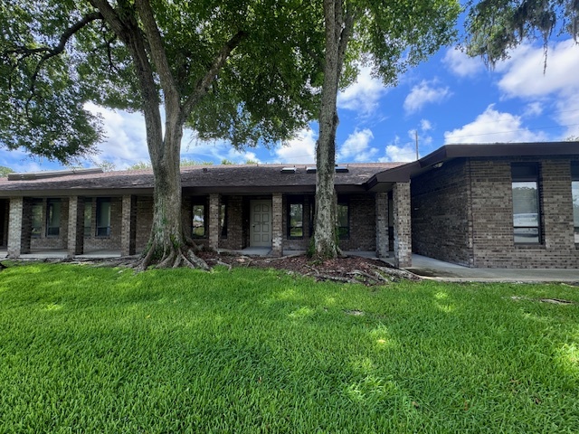 802 Sterthaus Ave, Ormond Beach, FL à louer - Photo du bâtiment - Image 1 de 6