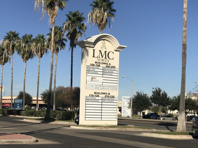 7210 McPherson Rd, Laredo, TX à louer - Photo du bâtiment - Image 1 de 6