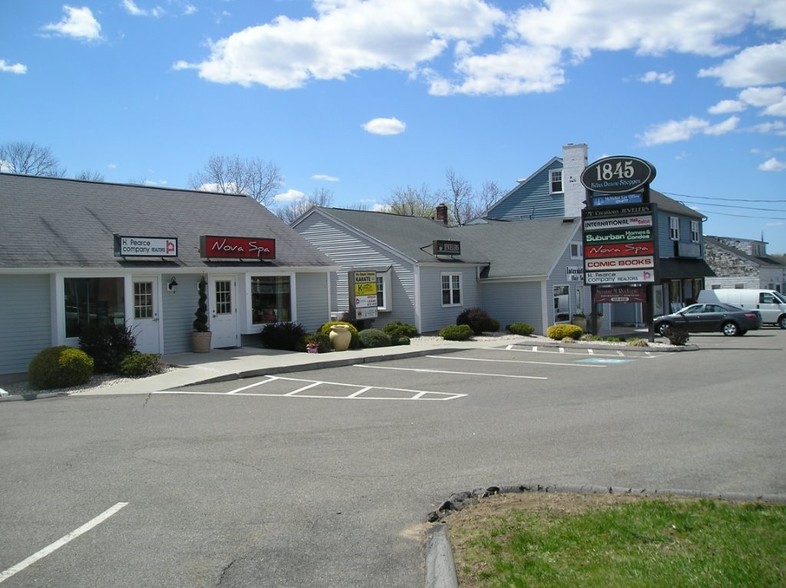 1845 Silas Deane Hwy, Rocky Hill, CT for sale - Building Photo - Image 1 of 9