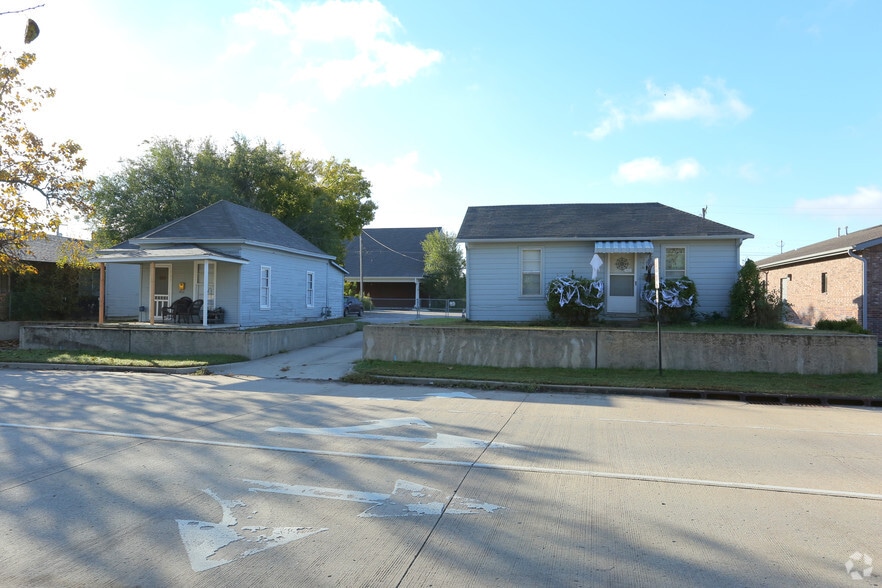 514-518 E A St, Jenks, OK for sale - Primary Photo - Image 1 of 5