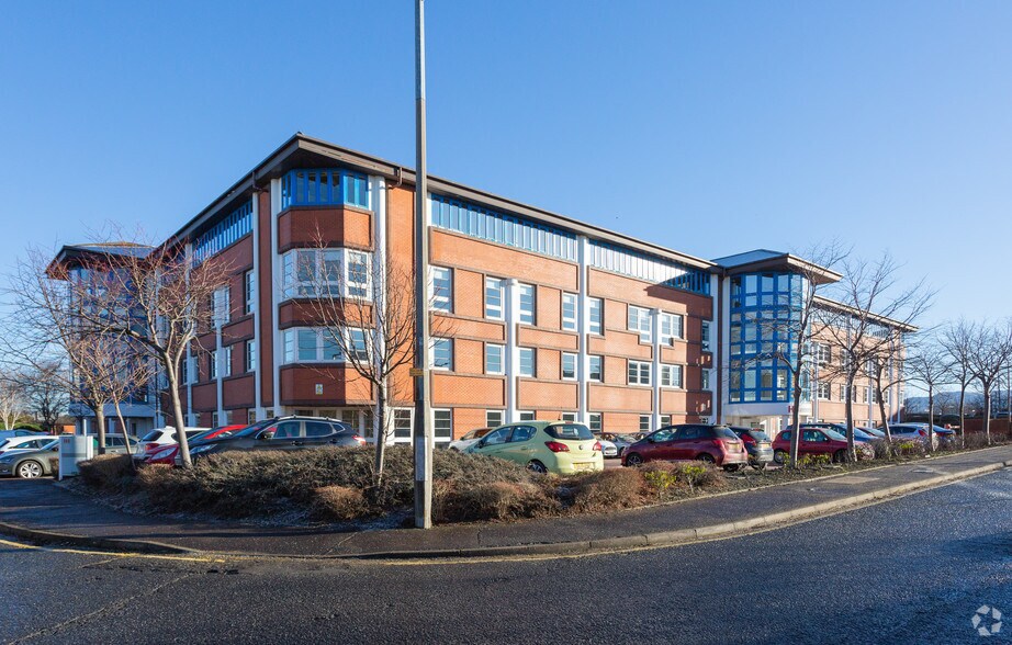 2 Redheughs Rigg, Edinburgh à vendre - Photo du bâtiment - Image 2 de 27