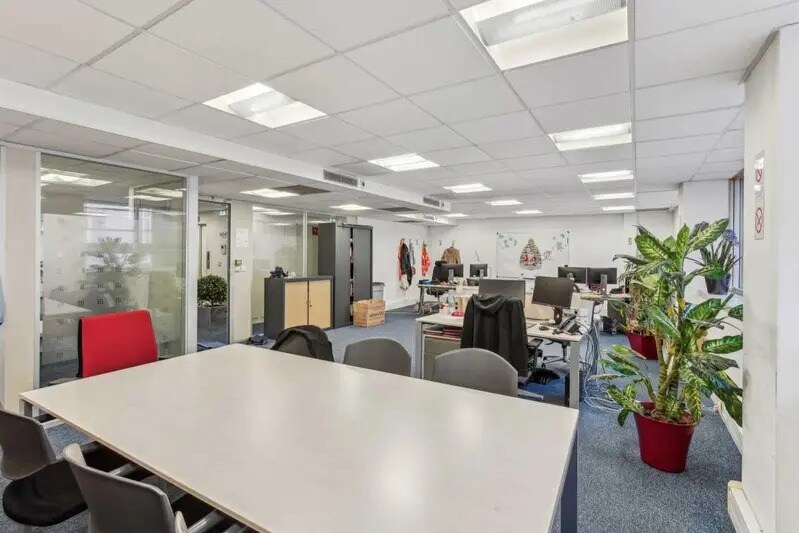 18 Rue Trézel, Levallois-Perret à louer - Photo intérieure - Image 3 de 12