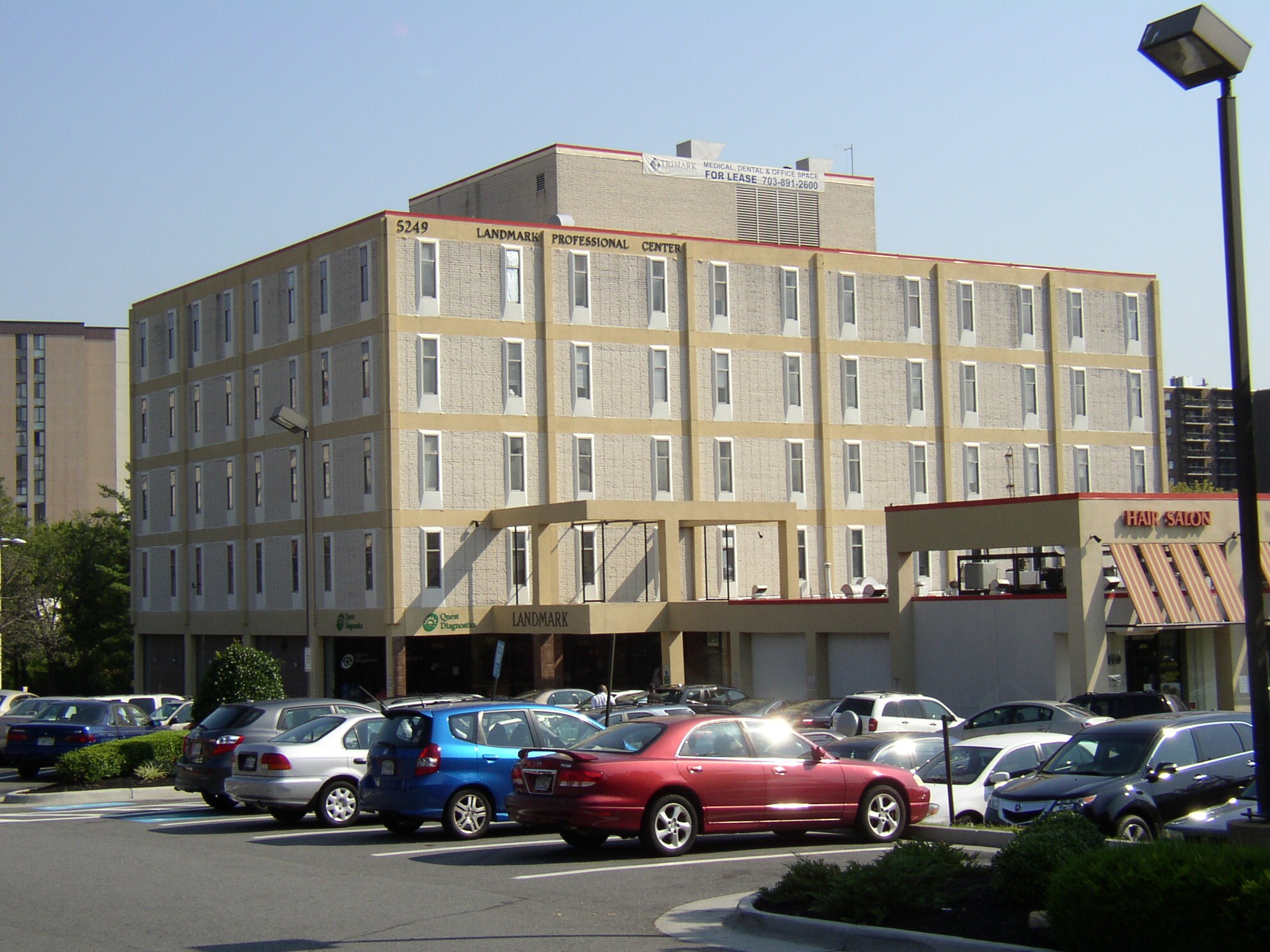 5249 Duke St, Alexandria, VA à louer Photo du bâtiment- Image 1 de 4