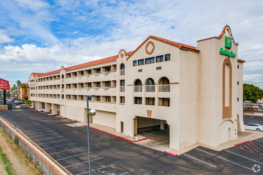 1500 N 51st Ave, Phoenix, AZ à louer - Photo du bâtiment - Image 3 de 5