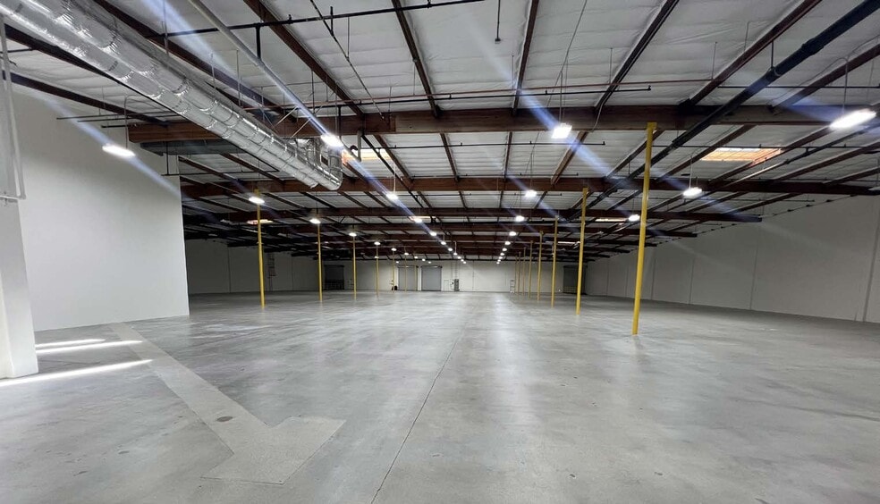 1609-1611 E 15th St, Los Angeles, CA for sale - Building Photo - Image 3 of 10