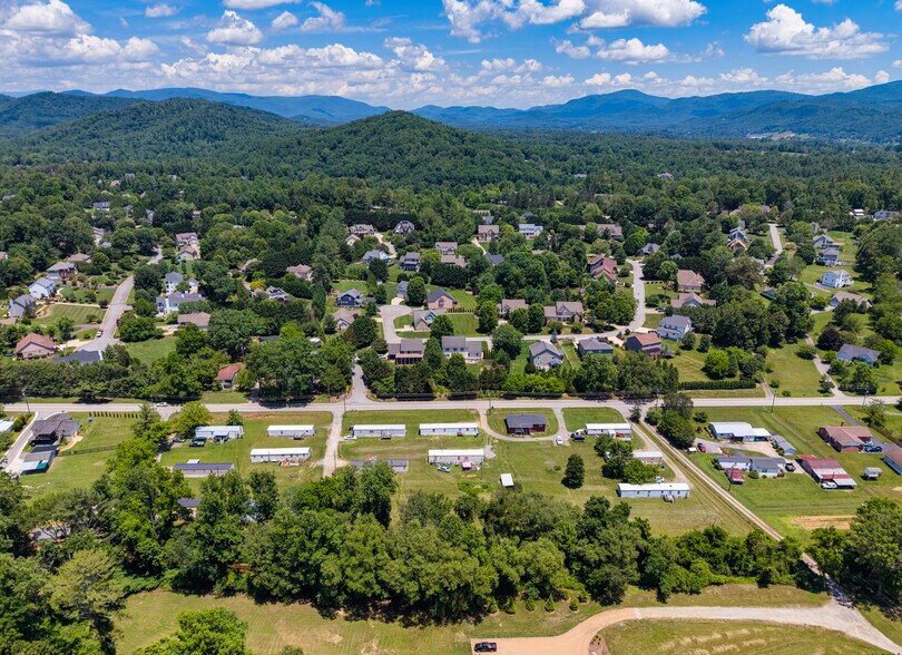 Asheville MHP Portfolio portefeuille de 2 propriétés à vendre sur LoopNet.ca - Photo du bâtiment - Image 3 de 11