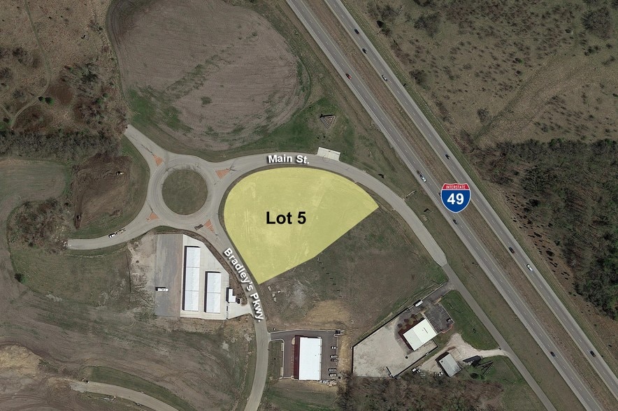 Bradley's Pkwy, Peculiar, MO for sale - Primary Photo - Image 1 of 1