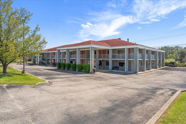 Plus de détails pour 182 Quillens Chapel Rd, Campton, KY - Services hôteliers à vendre