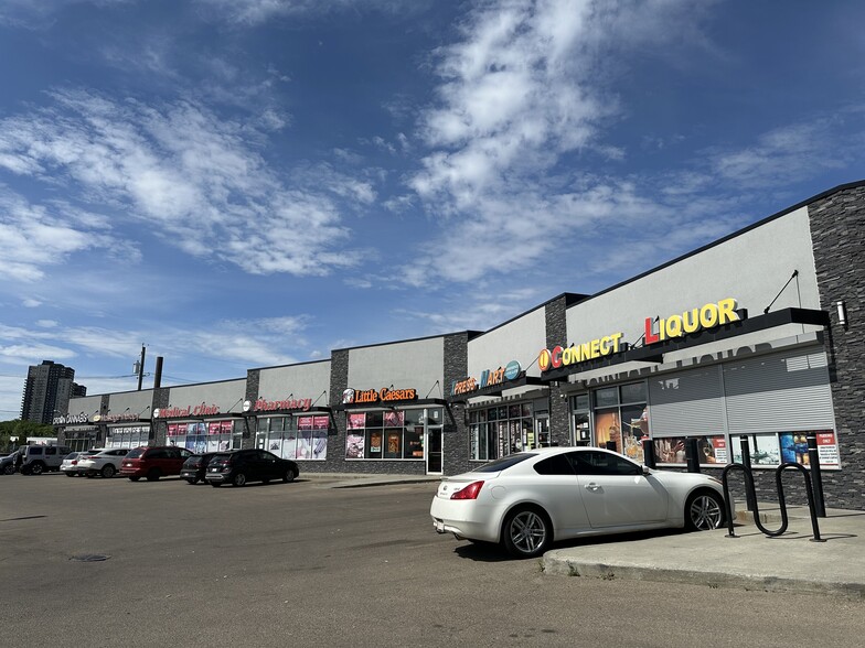 11244-11250 82 St NW, Edmonton, AB for lease - Building Photo - Image 2 of 5