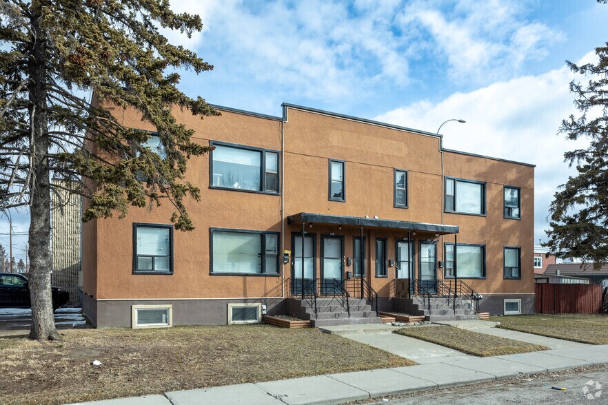 106 26 Av NW, Calgary, AB à vendre - Photo principale - Image 1 de 1