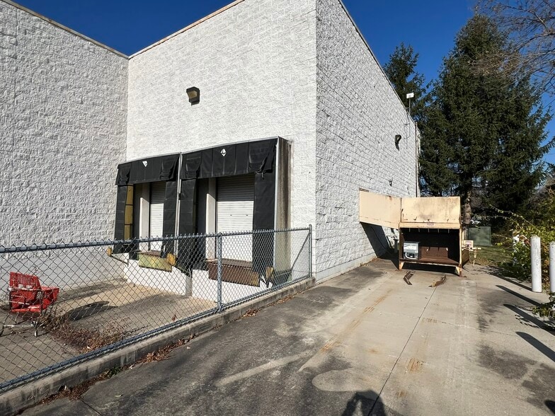 3632 S Scatterfield Rd, Anderson, IN for sale - Building Photo - Image 3 of 20