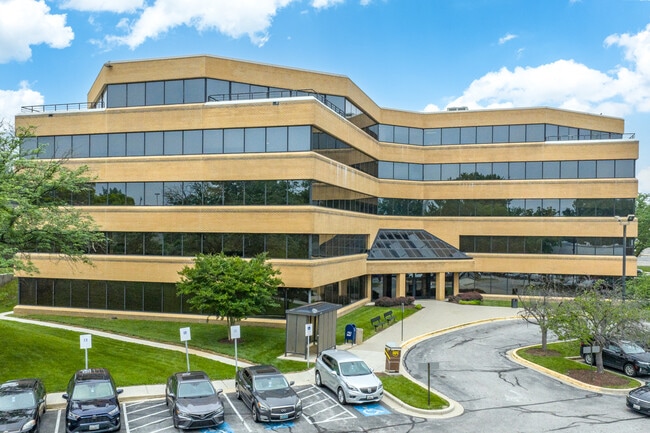 Plus de détails pour 4201 Patterson Ave, Baltimore, MD - Bureau aux enchères
