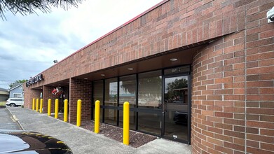 2020 9th Ave, Longview, WA for lease Building Photo- Image 1 of 8