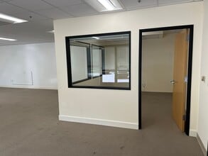 1160 Brickyard Cove Rd, Richmond, CA for lease Interior Photo- Image 2 of 5