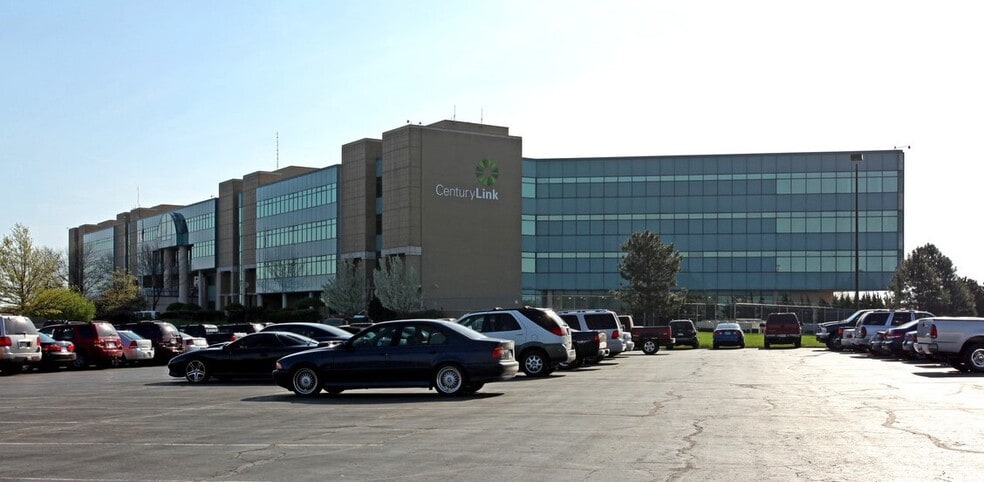 600 New Century Pky, New Century, KS for sale - Building Photo - Image 3 of 9