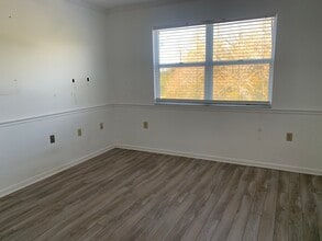 2061 Englewood Rd, Englewood, FL for sale Interior Photo- Image 2 of 8