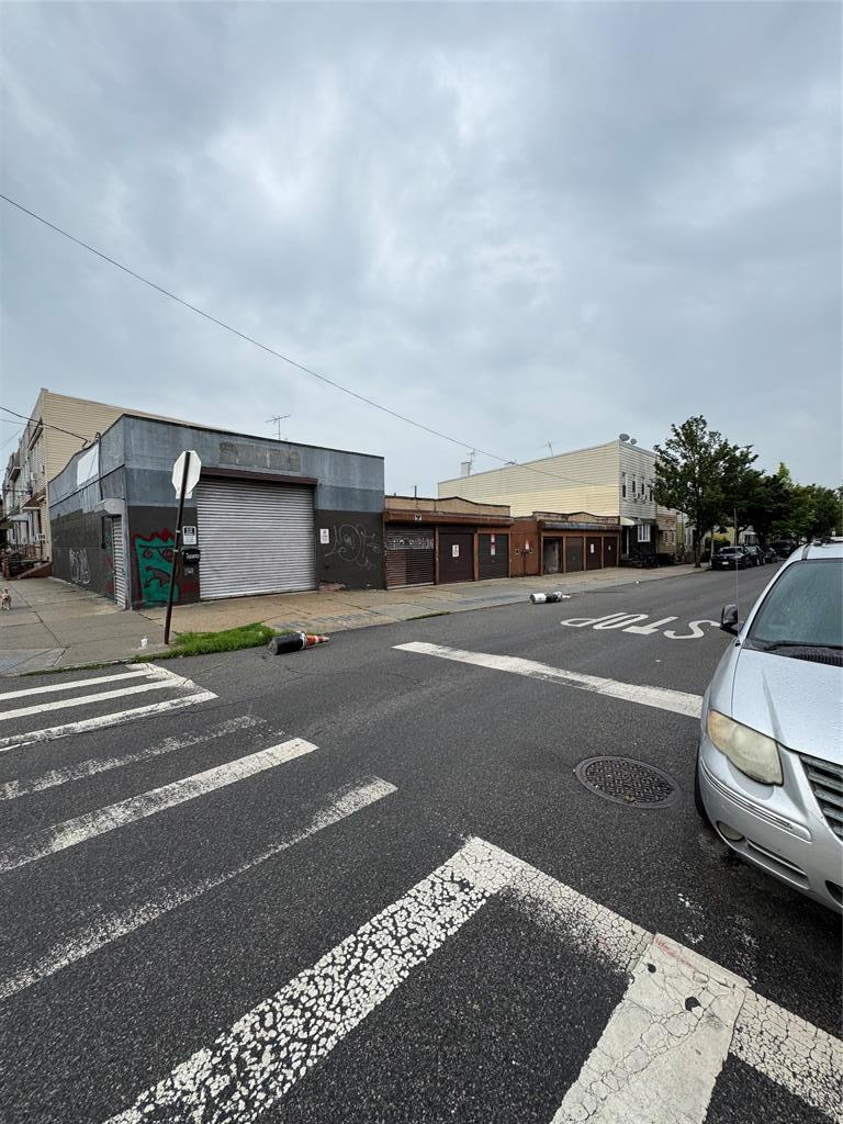 576 Grandview ave, Ridgewood, NY à vendre Photo principale- Image 1 de 1