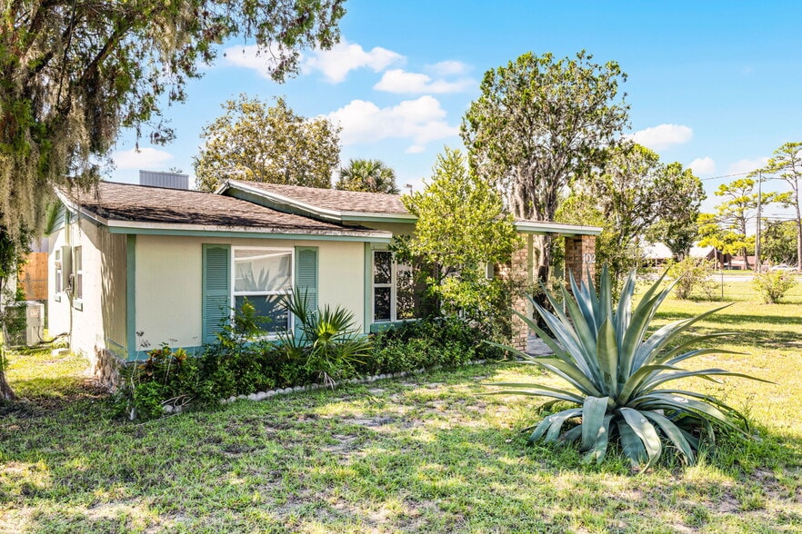 102 Orange Ave, Edgewater, FL for sale - Building Photo - Image 3 of 20