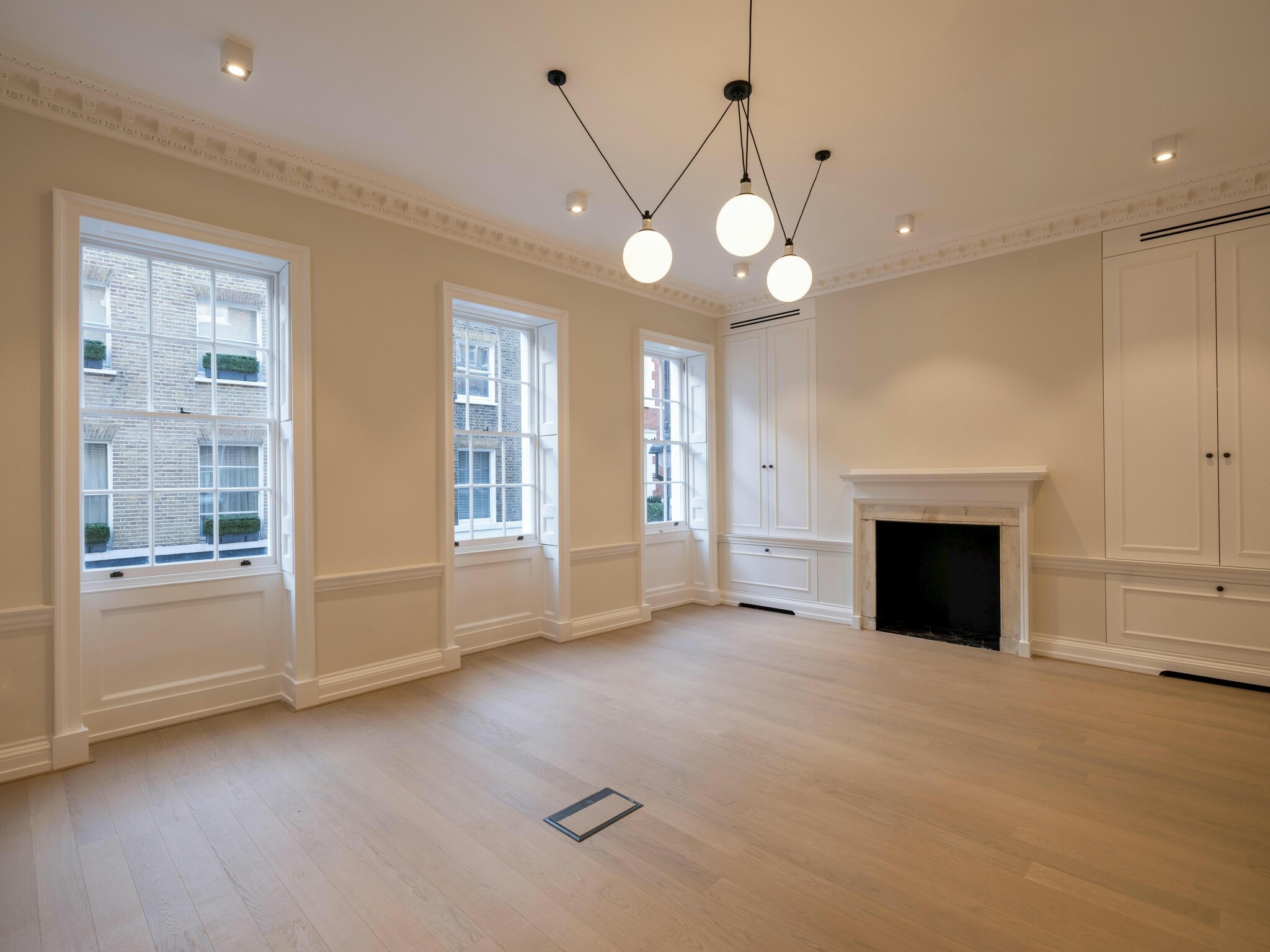 17 Carlisle St, London for lease Primary Photo- Image 1 of 16