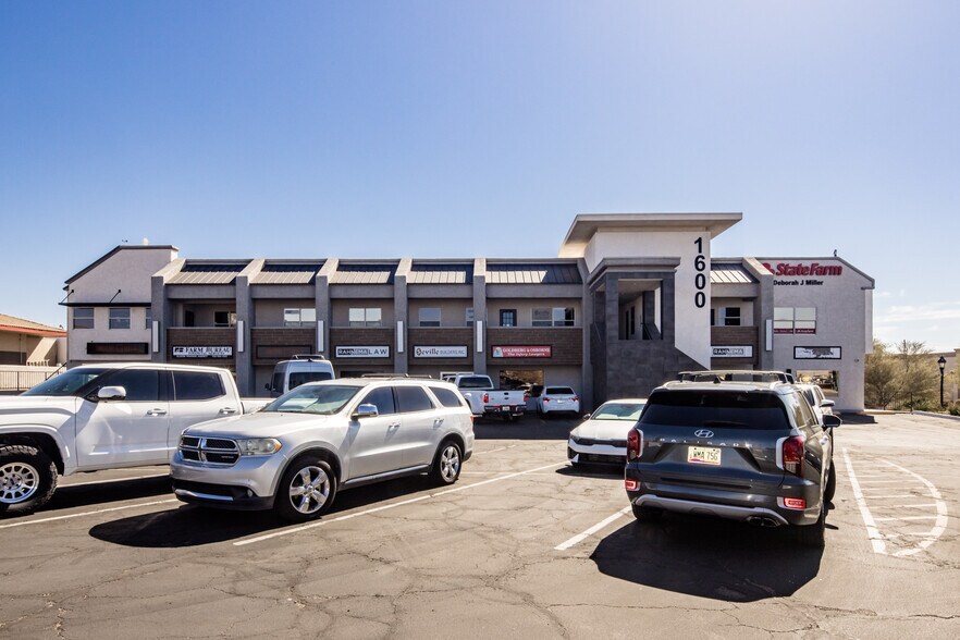 1600 Mcculloch Blvd N, Lake Havasu City, AZ à louer - Photo du bâtiment - Image 2 de 19