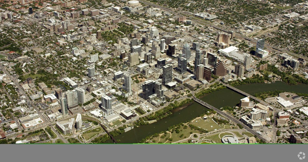 800 W Cesar Chavez St, Austin, TX à louer - Aérien - Image 2 de 6