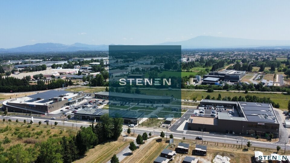Retail in Monteux for lease - Aerial - Image 2 of 5