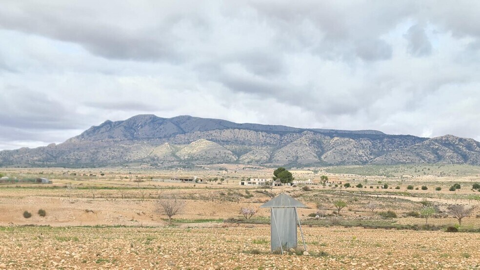 Land in Jumilla, Murcia for sale - Aerial - Image 2 of 9