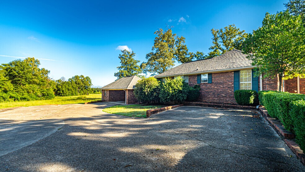 518 Old Richton Rd, Petal, MS à vendre - Photo du bâtiment - Image 3 de 27