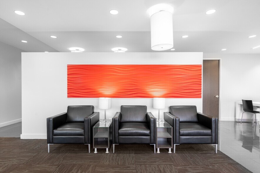 4208 Six Forks Rd, Raleigh, NC à louer - Photo intérieure - Image 2 de 16