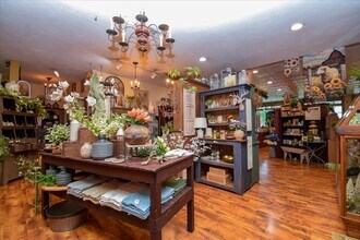 2821 W Main St, Salem, VA for lease Interior Photo- Image 2 of 9