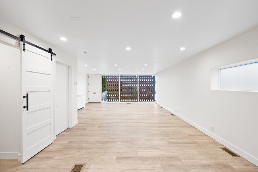 1549 S 1100 E, Salt Lake City, UT à louer - Photo du bâtiment - Image 3 de 12