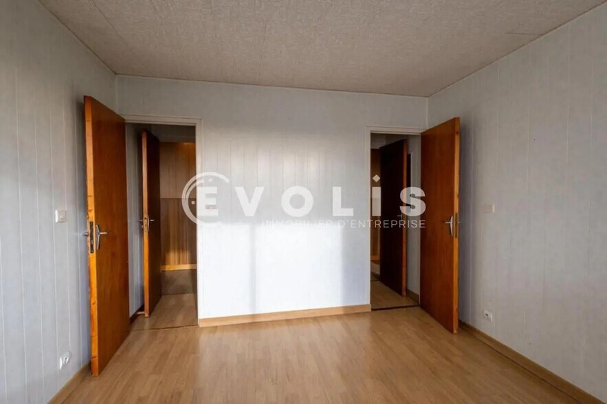 Bureau dans Palaiseau à louer - Photo du bâtiment - Image 3 de 7