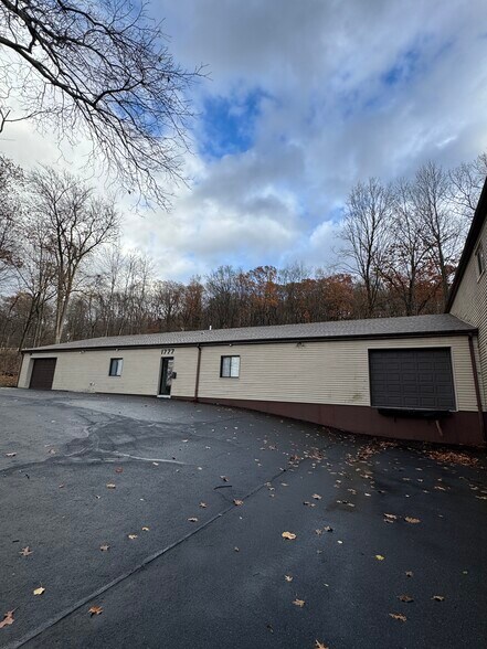 1777 N Colony Rd, Meriden, CT à louer - Photo du bâtiment - Image 2 de 9