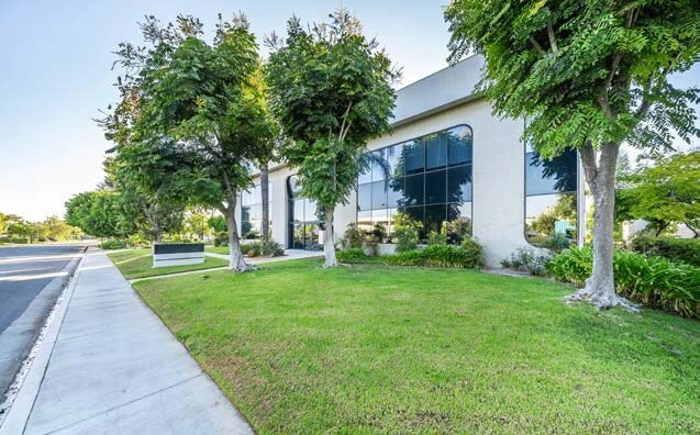 8 Vanderbilt, Irvine, CA à vendre - Photo du bâtiment - Image 2 de 7