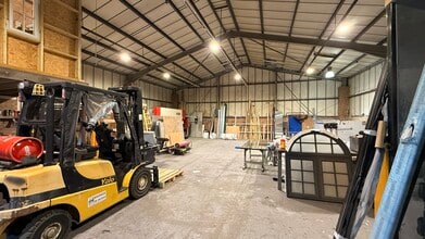 Long Reach Rd, Barking for lease Interior Photo- Image 1 of 4