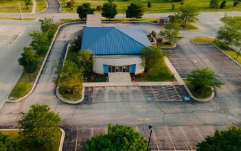 1271 W Il Route 134, Round Lake, IL for lease Interior Photo- Image 1 of 15