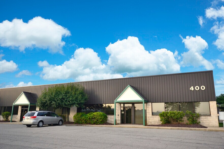 200 Bursca Dr, Bridgeville, PA à louer - Photo du bâtiment - Image 2 de 10