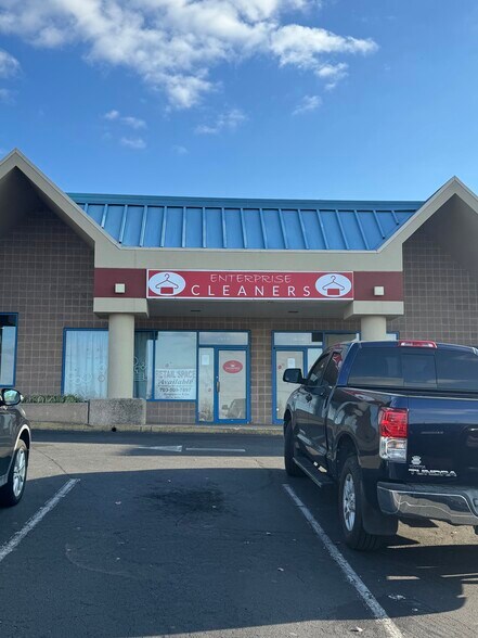 156 Enterprise St, Sterling, VA à louer - Photo du bâtiment - Image 3 de 4