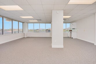 55 Inlet Harbor Rd, Ponce Inlet, FL à louer Photo intérieure- Image 2 de 12