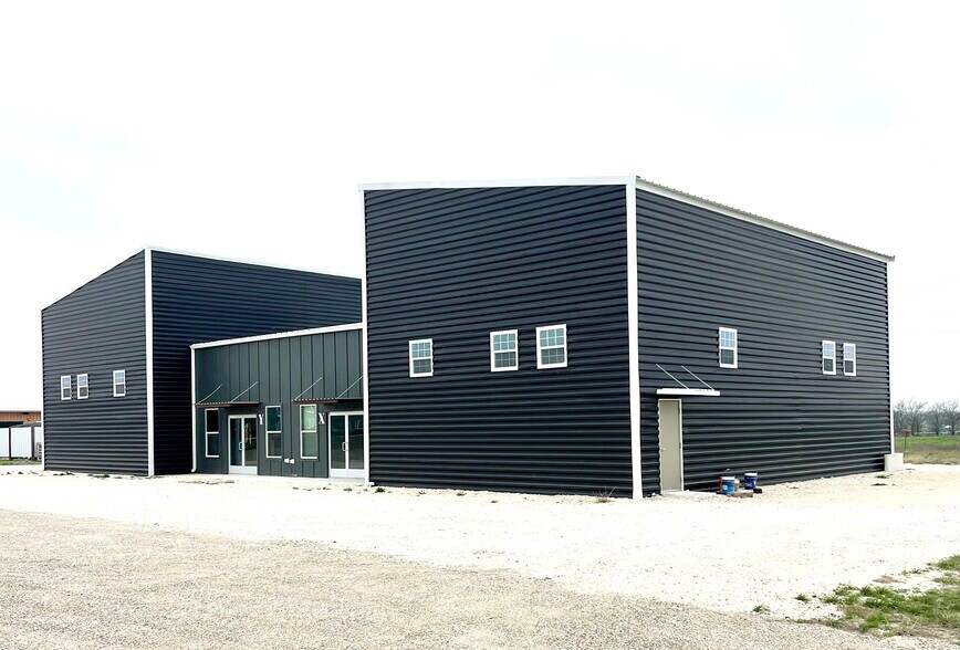 1310 W FM 487, Jarrell, TX à louer - Photo du bâtiment - Image 2 de 2