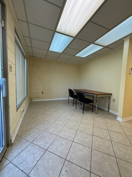 3102 Canty St, Pascagoula, MS for lease - Building Photo - Image 2 of 24