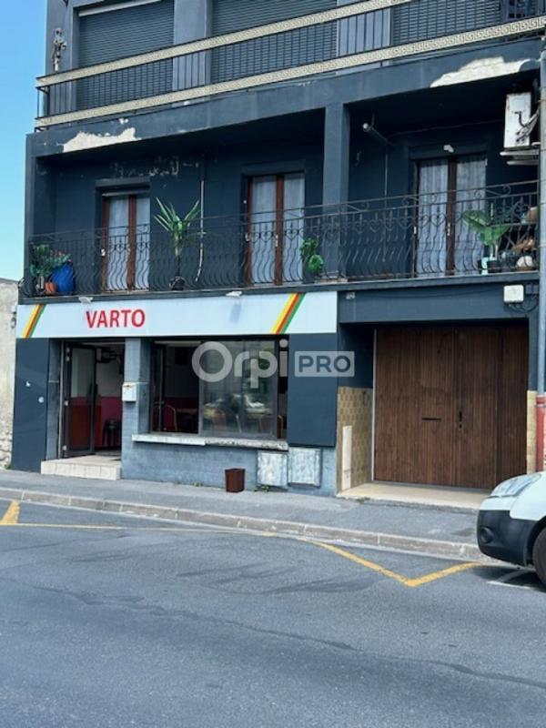 Retail in Reims for sale Building Photo- Image 1 of 8
