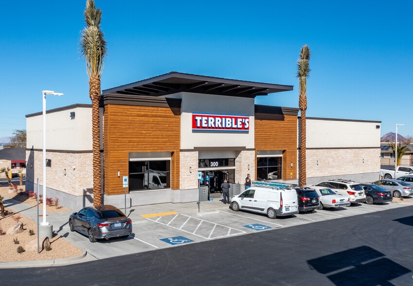 NEC Las Vegas Blvd. & Carey Ave., North Las Vegas, NV for sale - Primary Photo - Image 1 of 8