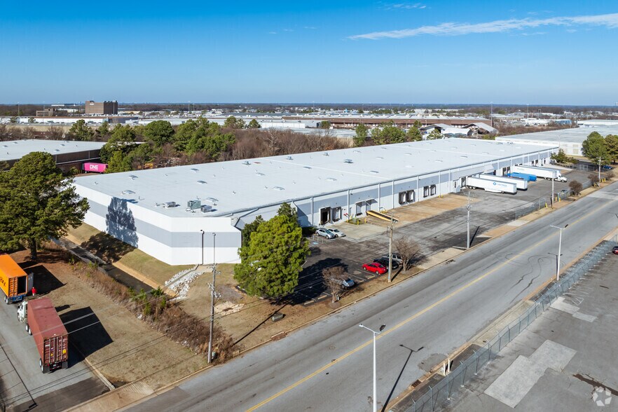 4403-4467 Delp St, Memphis, TN for lease - Aerial - Image 2 of 4