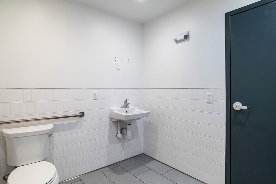 1831-1849 Divisadero St, San Francisco, CA for lease - Building Photo - Image 2 of 9