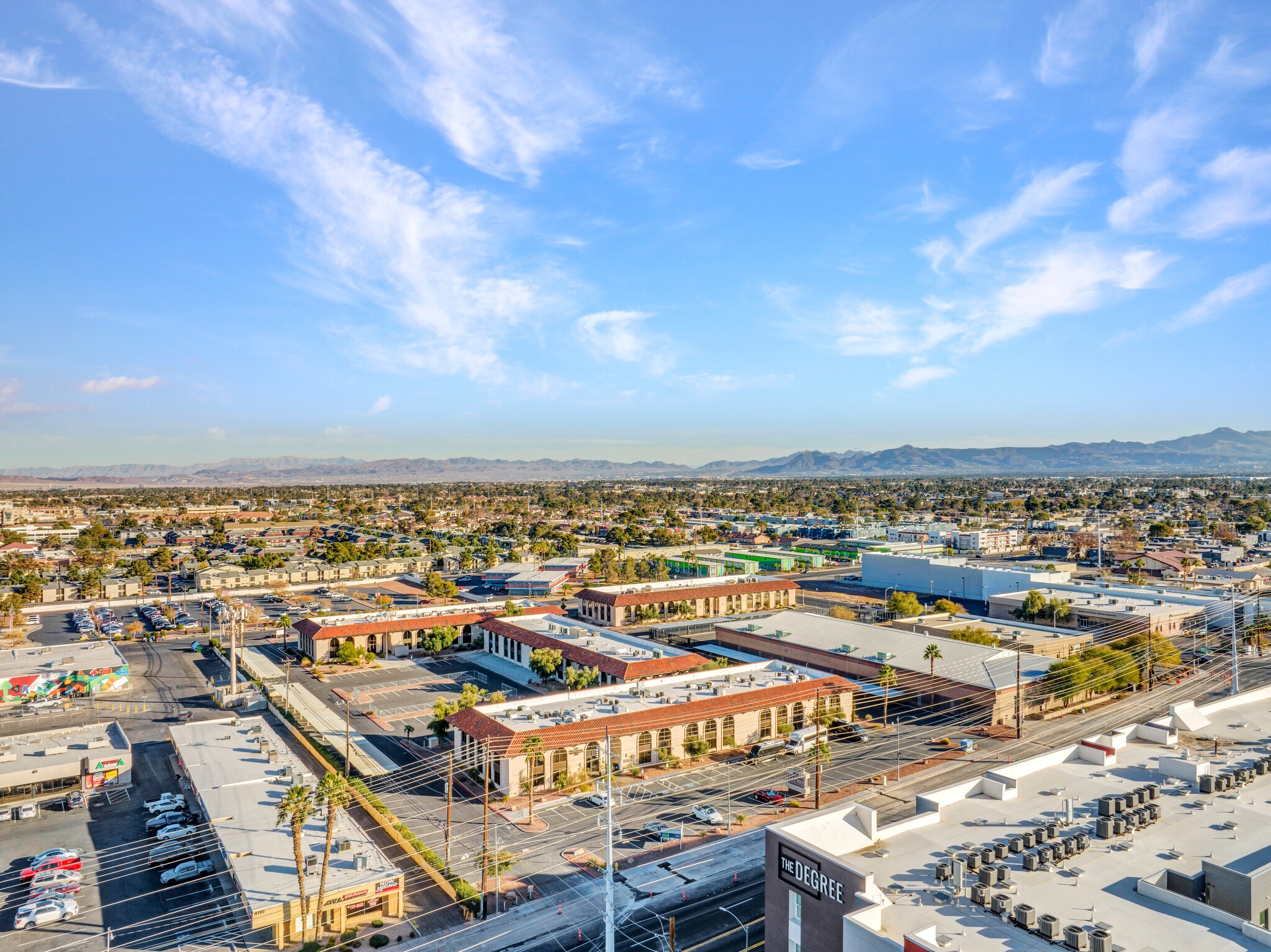 4220 S Maryland Pky, Las Vegas, NV for lease Primary Photo- Image 1 of 4