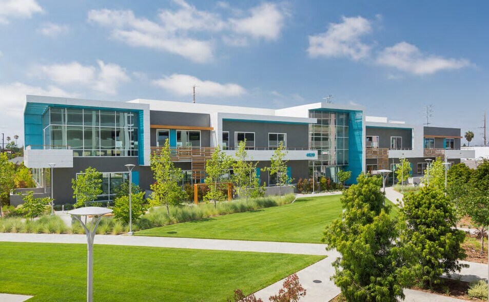 4800 Alla Rd, Los Angeles, CA à louer - Photo du bâtiment - Image 3 de 12